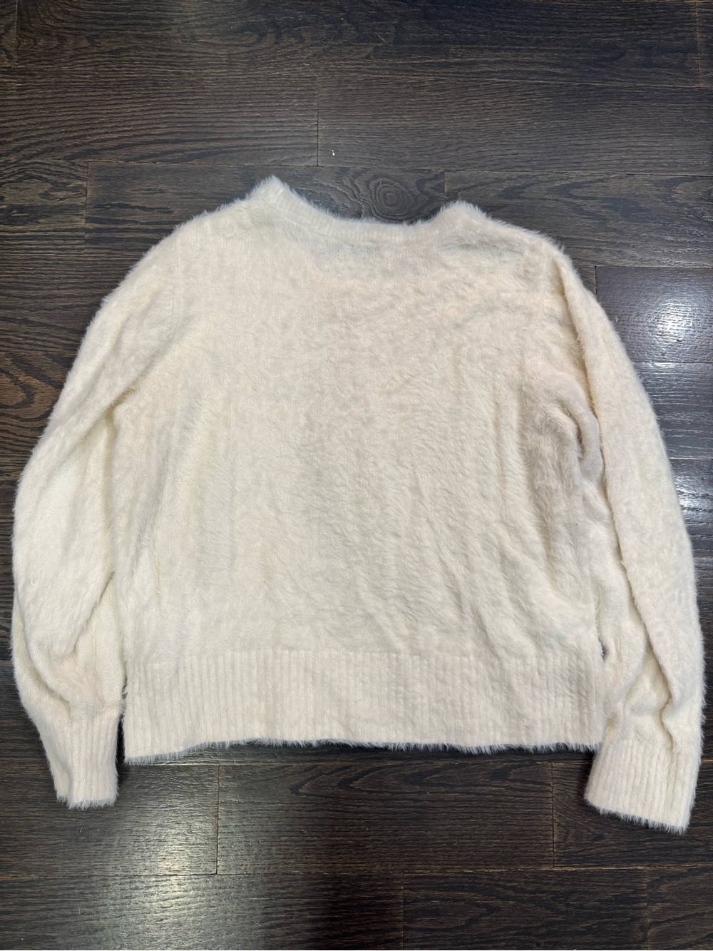 Old Navy Women's Cream Crewneck Sweater - Classic Cozy Knit - Picture 4 of 4